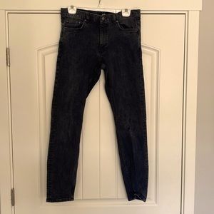 H&M SKINNY FIT RIPPED JEANS (Men’s 32x32)